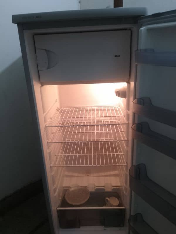 one door fridge 2