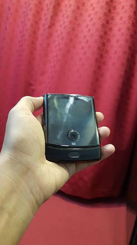 moto razr ( 2019 ) 3