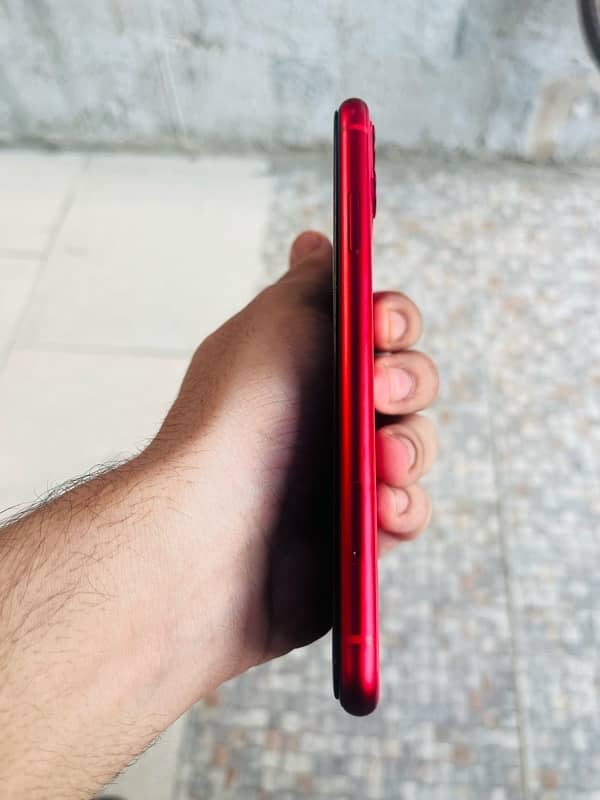 IPHONE 11 64Gb Factory unlocked non pta 4