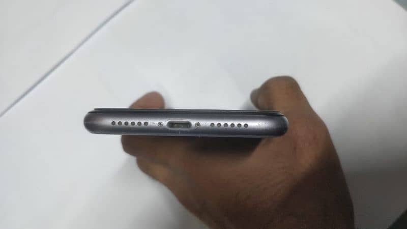 iPhone 11 128 GB non pta 4