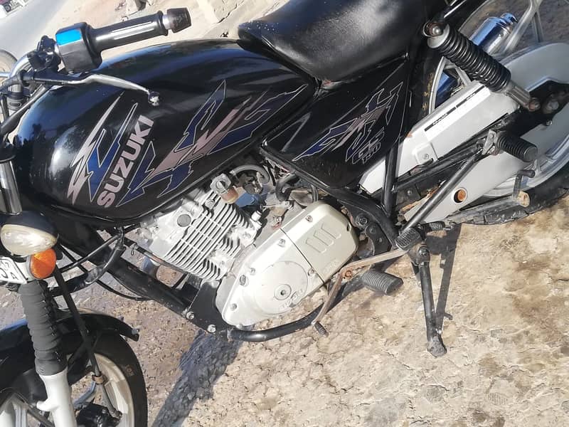 Suzuki GS 150 2017 2