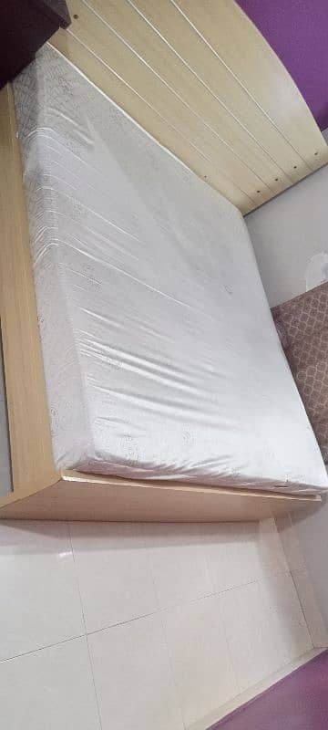 King Size bed with Mattress 11