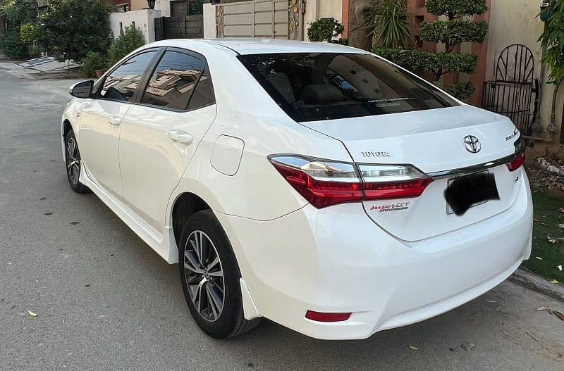 Toyota Corolla Altis 2017 First owner total Genuine 5