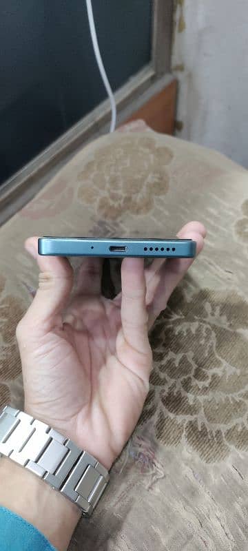 Redmi Note 13 Pro 4