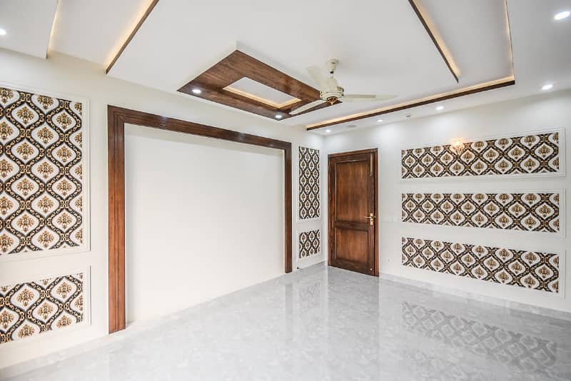 1 Kanal House Upper Portion For Rent in DHA Phase 7 Reasonable Rent Near DHA Raya Golf 21