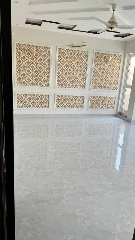 1 Kanal House Upper Portion For Rent in DHA Phase 7 Reasonable Rent Near DHA Raya Golf 28