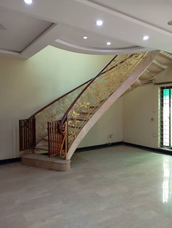 1 Kanal Beautiful Hot Location House With 5 Beds Is Available For Rent In DHA Phase 4 ,Lahore 9