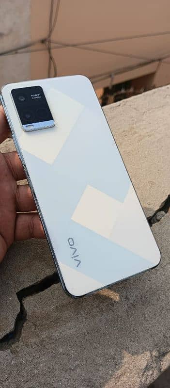 vivo y21 4gb ram 64 gb rom 3