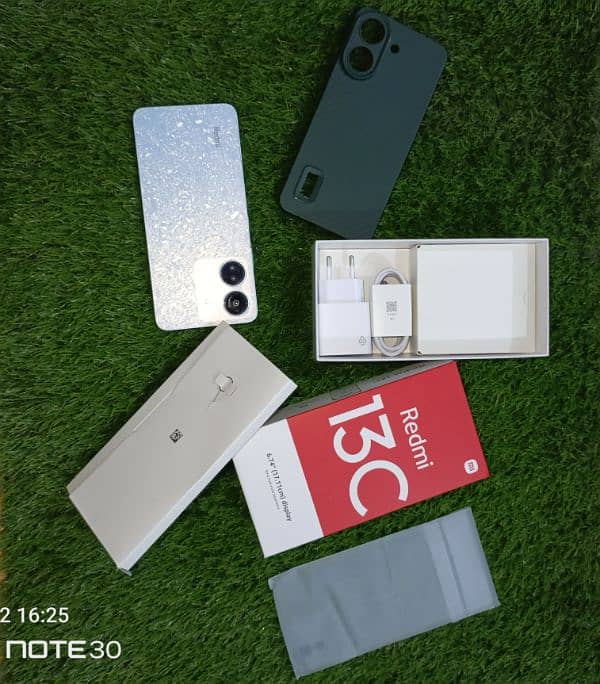 Redmi 13 c  Glacier White Colour 8