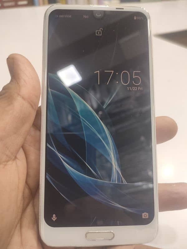 Aquos R2 pta aprov 10/10 condtin koi fold nhi 0