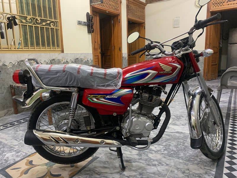 Honda 125. . 22 modal. Islamabad number. 2