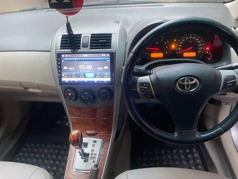 Toyota Corolla Altis 2010 6