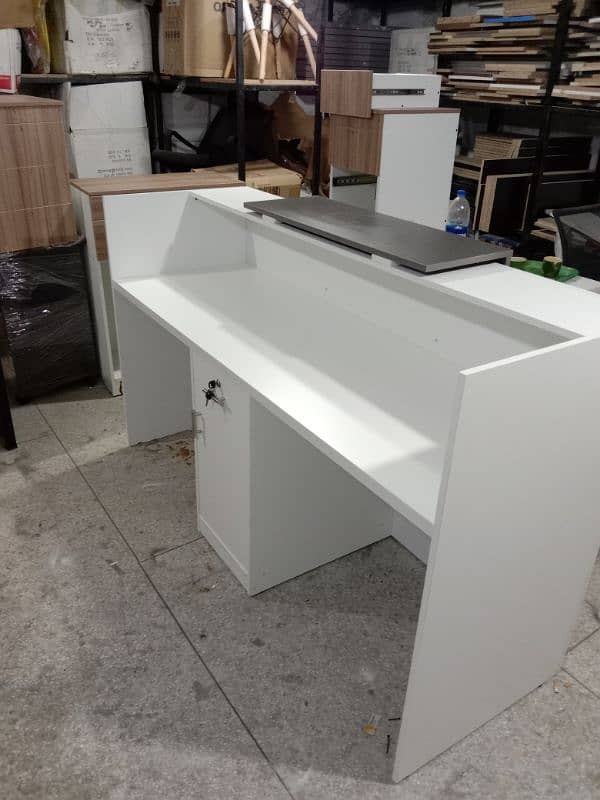 Reception Table/counter 5