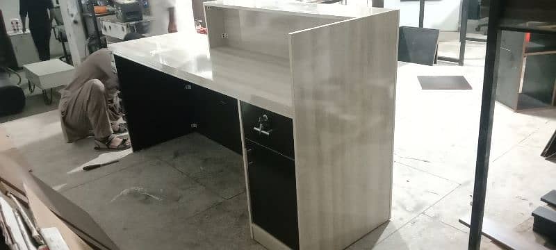 Reception Table/counter 9