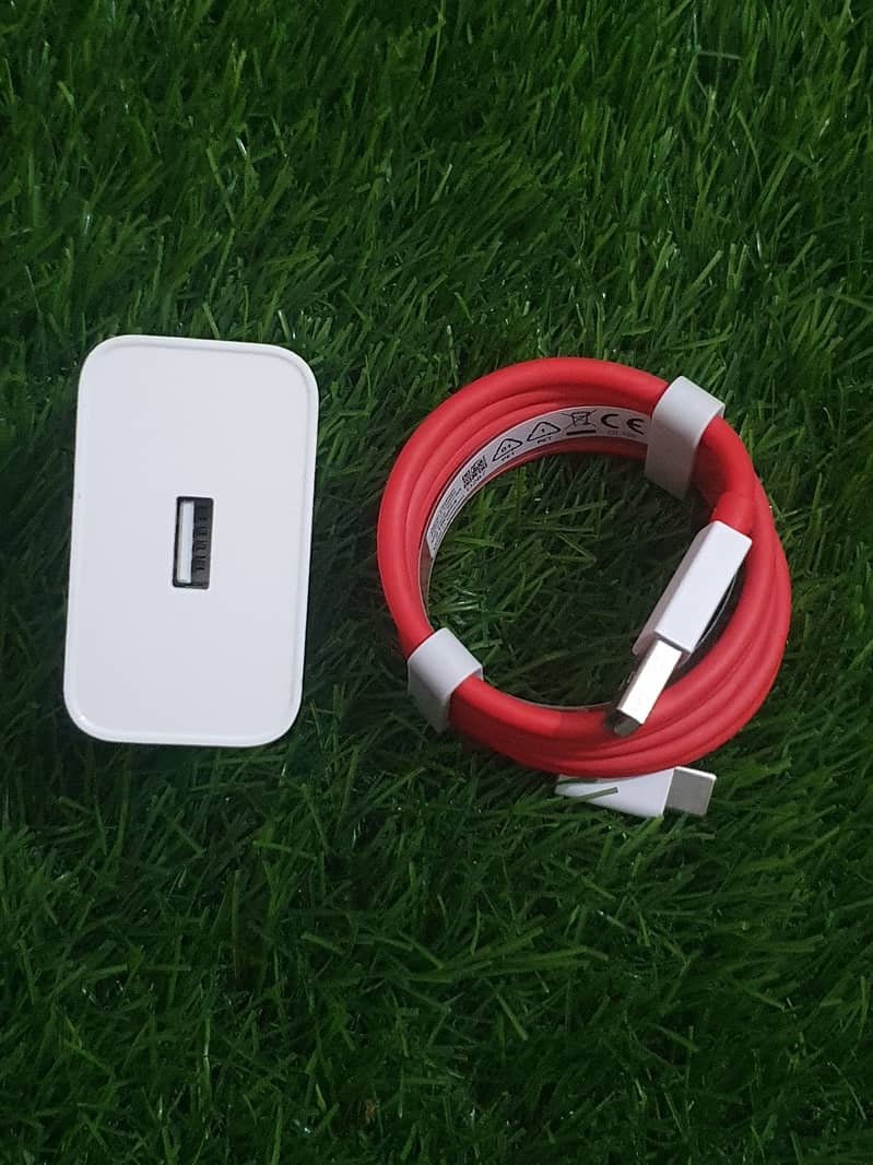 100W BOX PULLED ORIGINAL  CHARGER WITH CABLE SUPORTED FOR ALL ONEPLUS 2