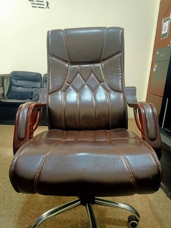 office Executive chair 0