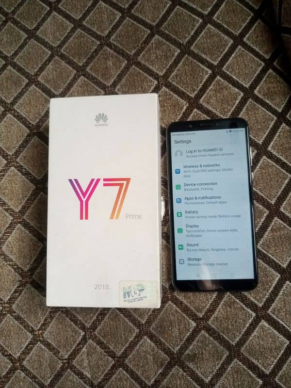 Huawei y7 2018 with box 3 32 official approved all okat 8