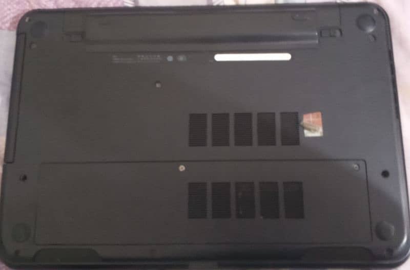 Dell laptop i3 3 Generation 4 gb ram or 500 gb hard 5