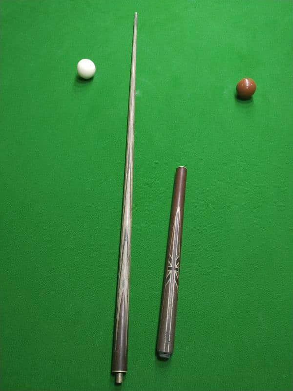 3 pies snooker cue 1