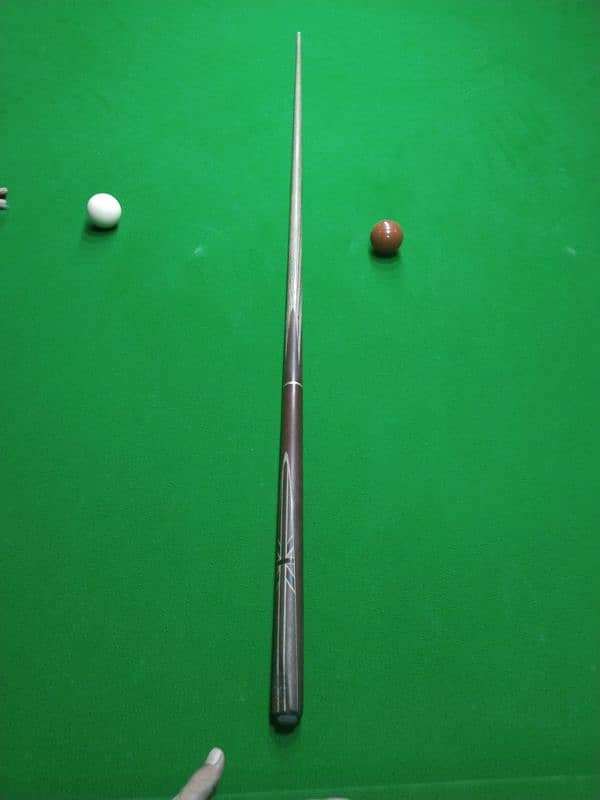 3 pies snooker cue 2