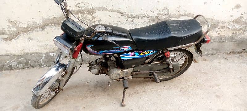 Metro bike 2011 Model 70cc bike good condition registered bike 3