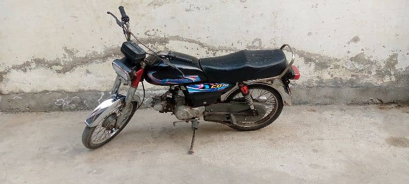 Metro bike 2011 Model 70cc bike good condition registered bike 6