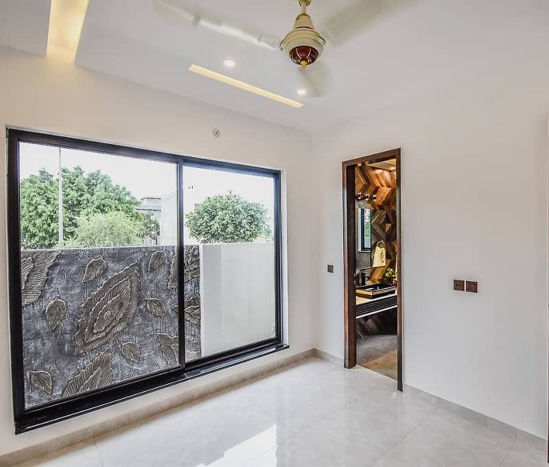 05 Marla Luxury Bungalow For Sale In DHA Phase 6 3