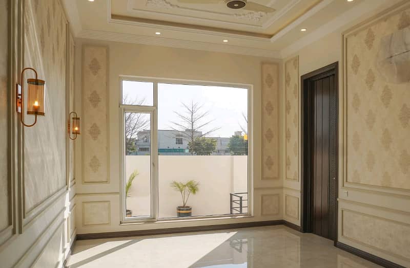 01 Kanal Spanish Design Bungalow For Sale In DHA Phase 5 3