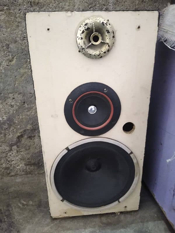 10 inch ky 2 speaker hai behtreen sound behtreen condition 1