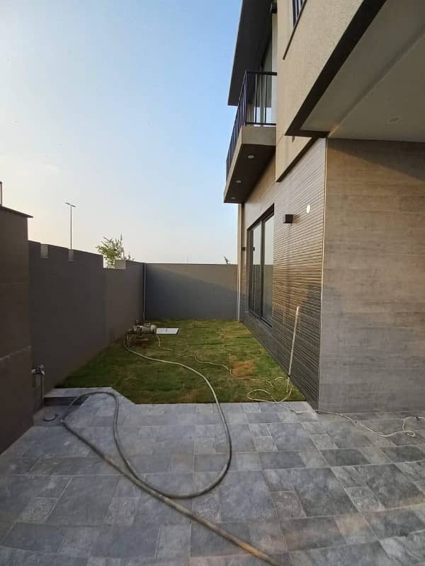 1 Kanal House Upper Portion For Rent in DHA Phase 6 Reasonable Rent Near Dolmen Mall 10