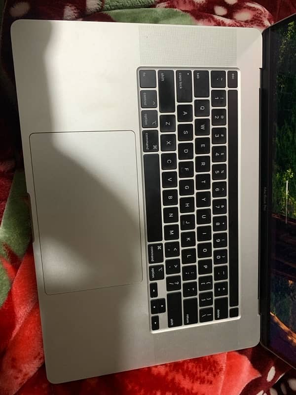 MacBook Pro 2019 1