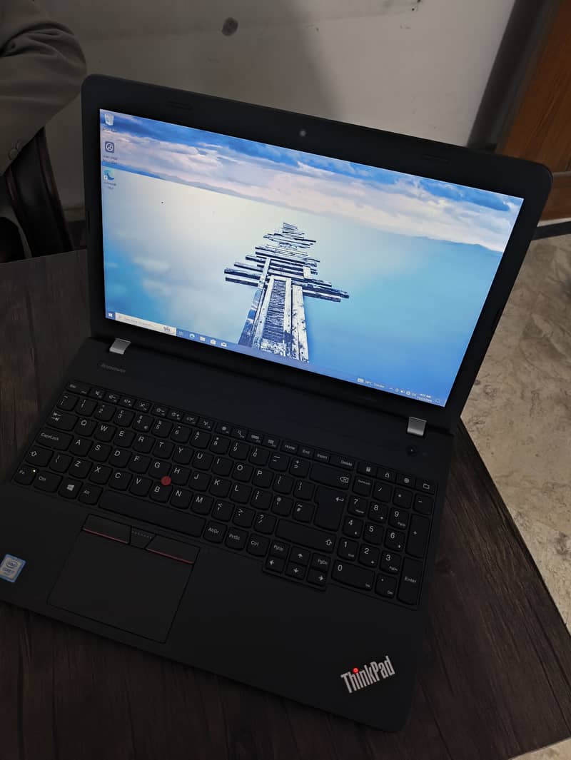 Lenovo ThinkPad E560/ core i7 6th gen 8gb ram 240gb ssd/ E560 lenovo 4