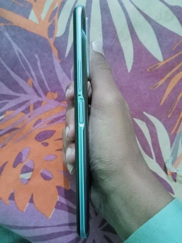 vivo y51s 8/128 with box charger 4