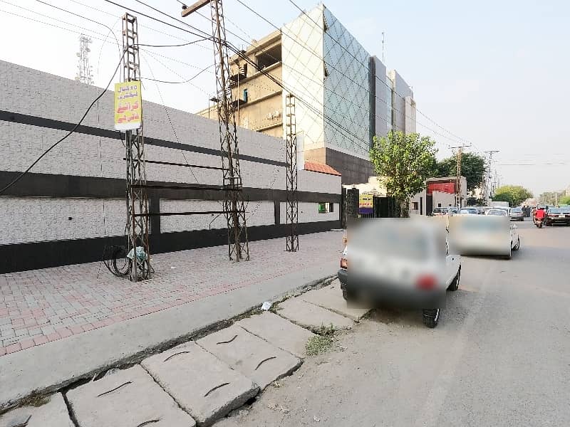 Ideal Prime Location Building In Quaid-e-Azam Industrial Estate Available For Rs. 3800000 6