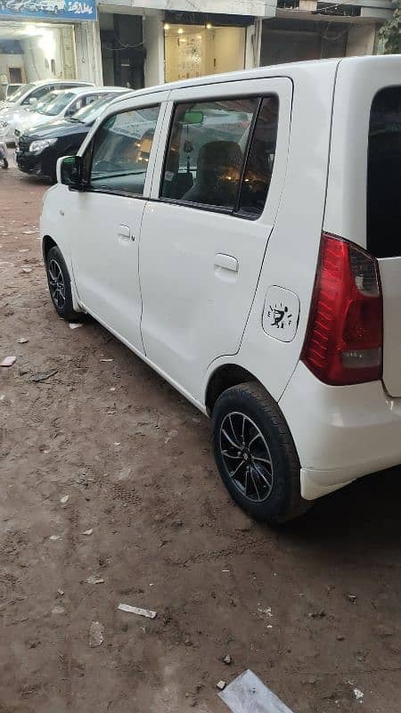 Suzuki Wagon R 2019 4