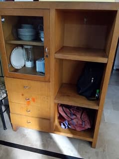 cupboard ok bus finishing color Karwana ho ga