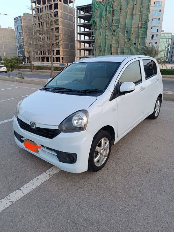 Daihatsu Mira 2011 1