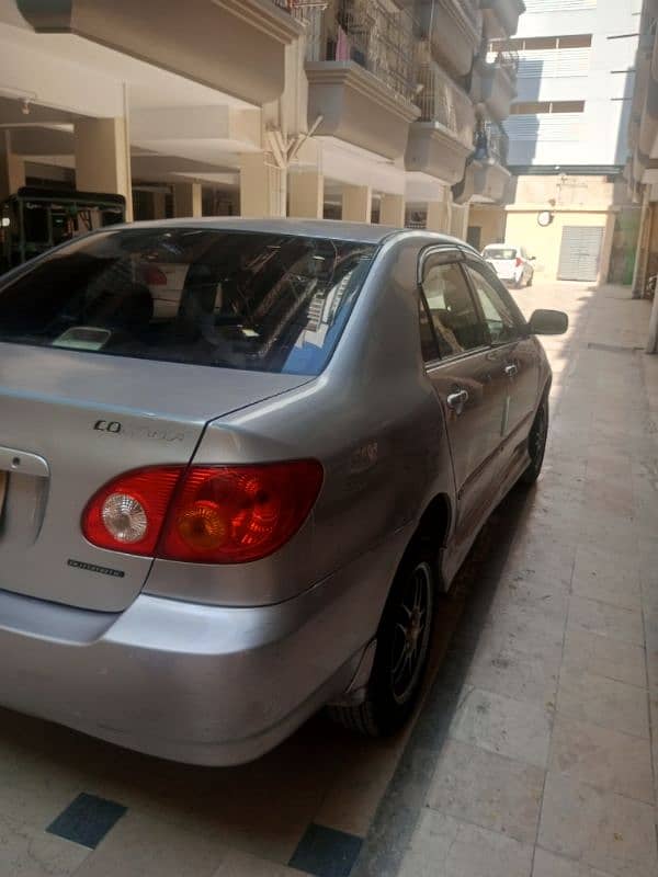 Toyota Corolla se saloon 2004 out class condition 4