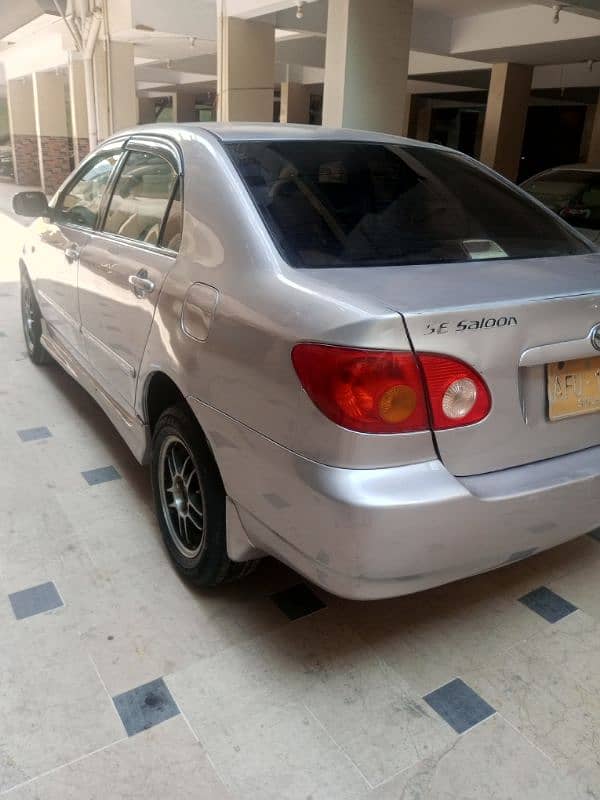 Toyota Corolla se saloon 2004 out class condition 5