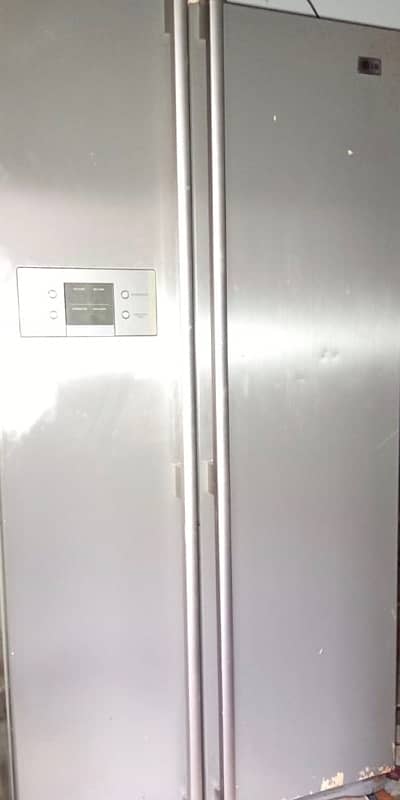 LG Double Door Refrigerator imported from Dubai not working condition 1