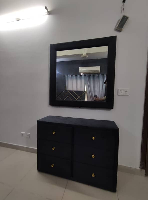 Studio full furnished flats available for rent 2