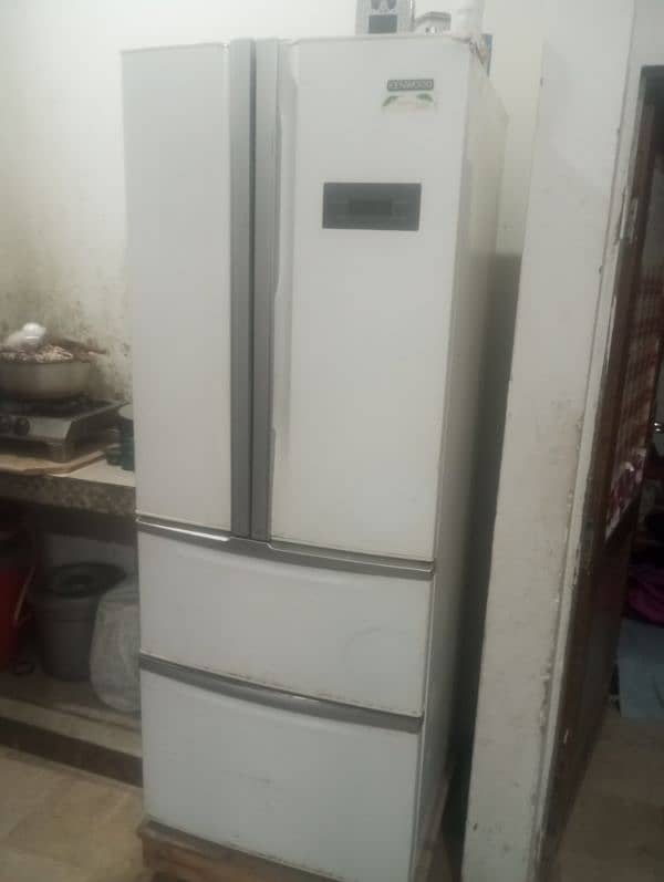 Kenwood refrigerator  good condition 8