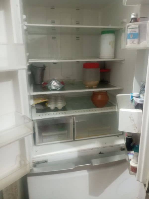 Kenwood refrigerator  good condition 13