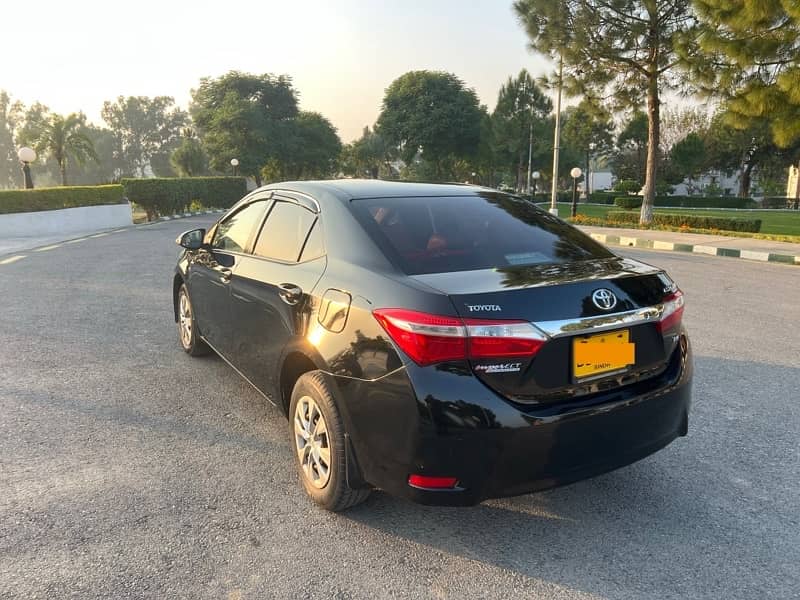 Toyota Corolla GLI Automatic 2015 3