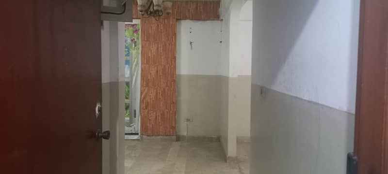 900 Square Feet Flat For Sale In DHA Defence 24