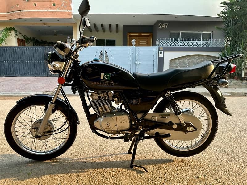 Suzuki GS 150 2024 model 3