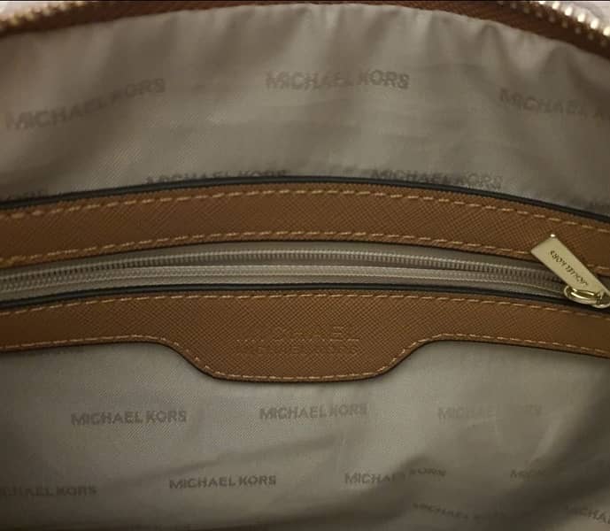 Branded ladies Bag MK / MCM / GUESS / D&B 3