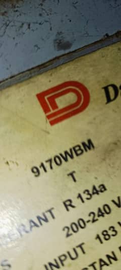 dawlence freezer medium size model 9170wbm pic m condtion dekh ly