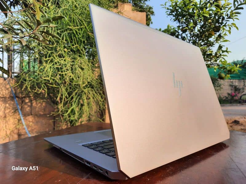 HP Zbook Studio | i7 9th H 2