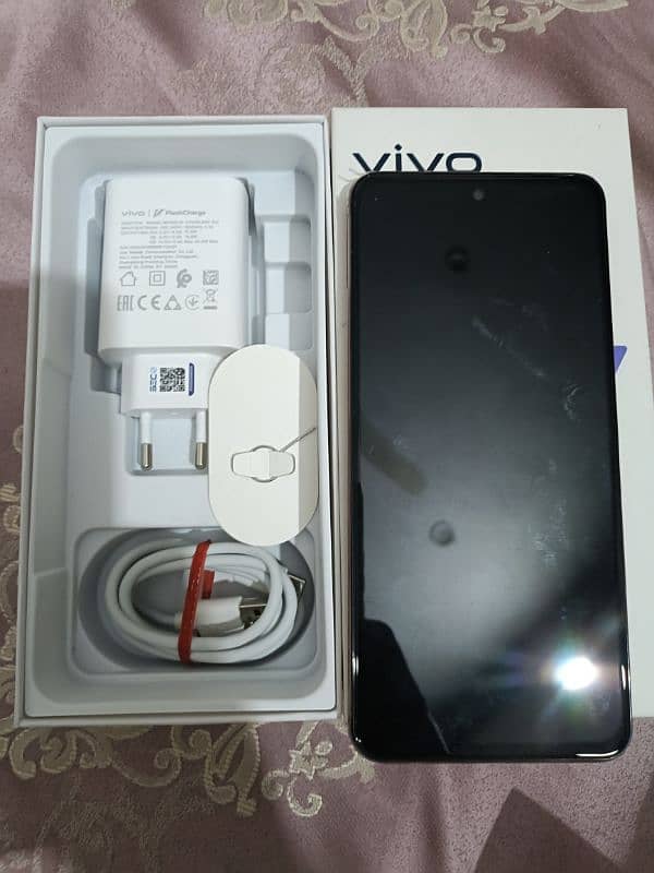 vivo y28 1